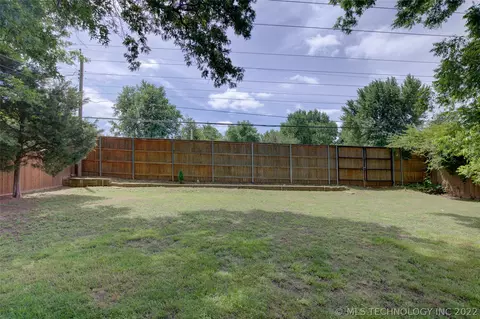 1942 E 35th Pl, Tulsa, OK 74105 photo 40