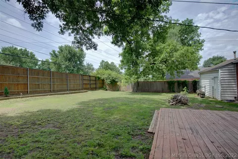 1942 E 35th Pl, Tulsa, OK 74105 photo 38