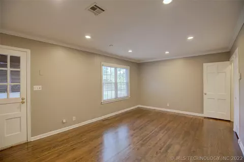 1942 E 35th Pl, Tulsa, OK 74105 photo 31