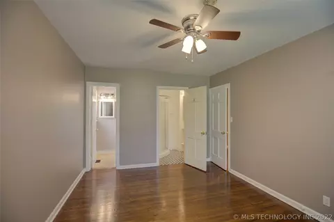 1942 E 35th Pl, Tulsa, OK 74105 photo 22