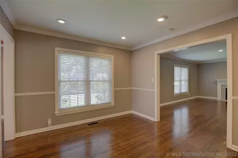 1942 E 35th Pl, Tulsa, OK 74105 photo 9