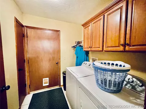 318 S Highland Ave, Cushing, OK 74023 photo 23