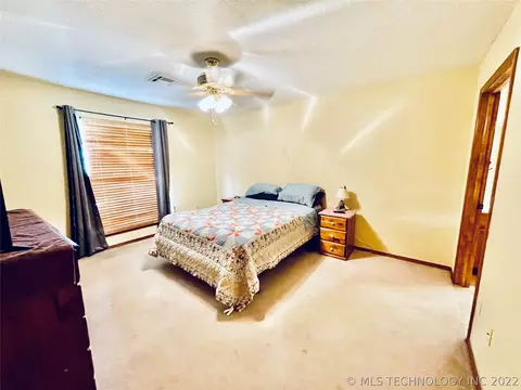 318 S Highland Ave, Cushing, OK 74023 photo 13