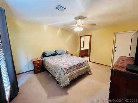 318 S Highland Ave, Cushing, OK 74023 photo 12