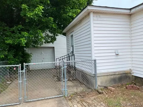 6009 E King St, Tulsa, OK 74115 photo 2