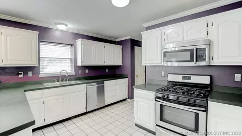 9403 E 99th Pl, Tulsa, OK 74133 photo 17