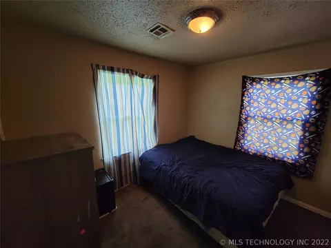 5975 E Latimer St, Tulsa, OK 74115 photo 6
