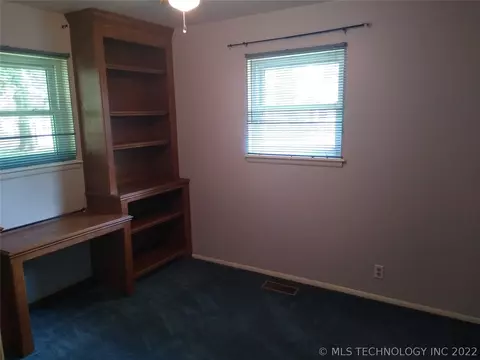 14344 E 12th Pl, Tulsa, OK 74108 photo 4