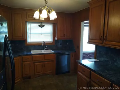 14344 E 12th Pl, Tulsa, OK 74108 photo 6