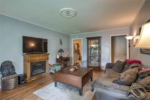 1003 E 37th St, Tulsa, OK 74105 photo 5