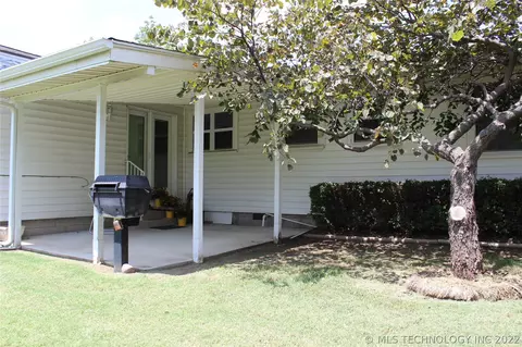 6718 E 28th Pl, Tulsa, OK 74129 photo 3