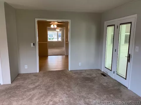 6718 E 28th Pl, Tulsa, OK 74129 photo 12
