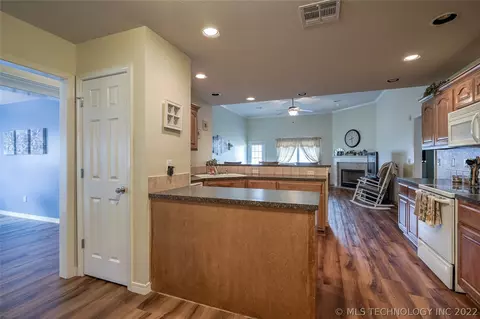 20256 E 32nd Pl S, Broken Arrow, OK 74014 photo 10