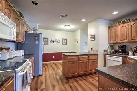20256 E 32nd Pl S, Broken Arrow, OK 74014 photo 11