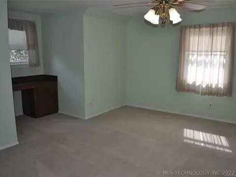 6836 E 54th St, Tulsa, OK 74145 photo 24