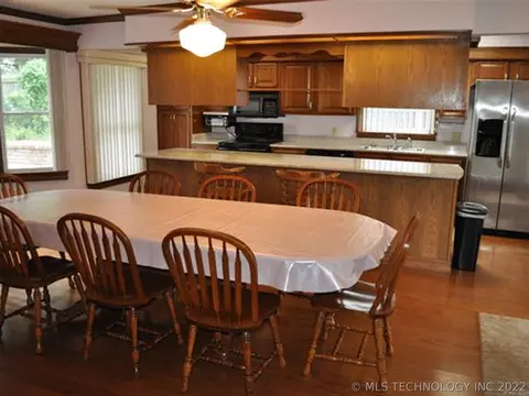 6836 E 54th St, Tulsa, OK 74145 photo 9