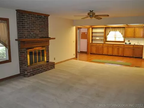 6836 E 54th St, Tulsa, OK 74145 photo 7