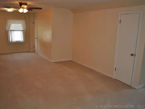 6836 E 54th St, Tulsa, OK 74145 photo 27