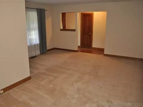 6836 E 54th St, Tulsa, OK 74145 photo 16