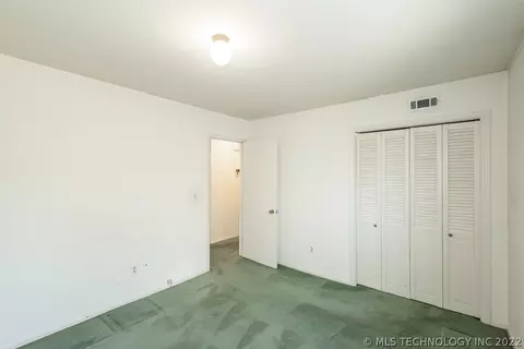 9025 E 26th Ct S, Tulsa, OK 74129 photo 18