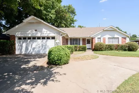 9025 E 26th Ct S, Tulsa, OK 74129 photo 1