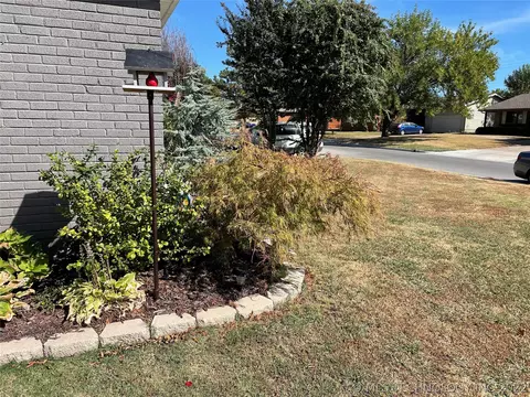 6751 E 27th St, Tulsa, OK 74129 photo 5