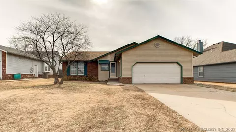 19420 E 36th St, Broken Arrow, OK 74014 photo 1