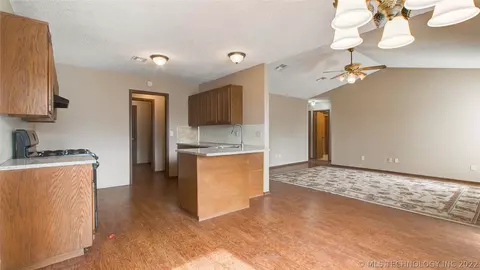 19420 E 36th St, Broken Arrow, OK 74014 photo 13