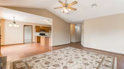 19420 E 36th St, Broken Arrow, OK 74014 photo 10