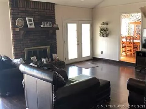 8630 E 77th Pl, Tulsa, OK 74133 photo 3