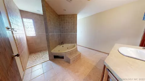 100 E Bird, Davis, OK 73030 photo 23