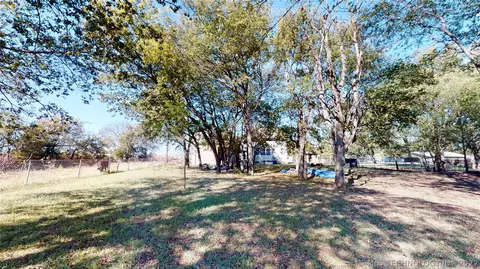 100 E Bird, Davis, OK 73030 photo 28
