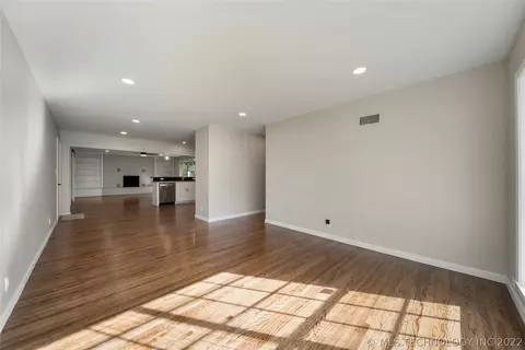 4027 E 25th Pl, Tulsa, OK 74114 photo 9