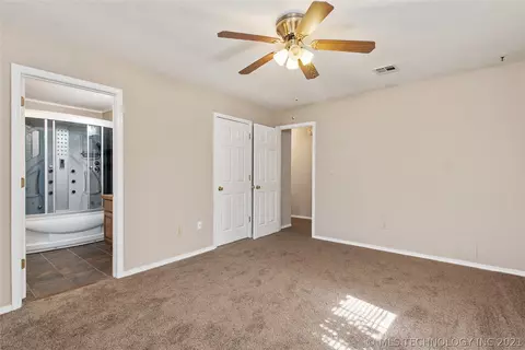 33947 Eagle Cir, Wagoner, OK 74467 photo 13