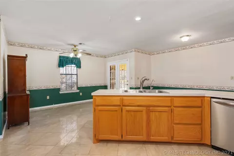 33947 Eagle Cir, Wagoner, OK 74467 photo 11