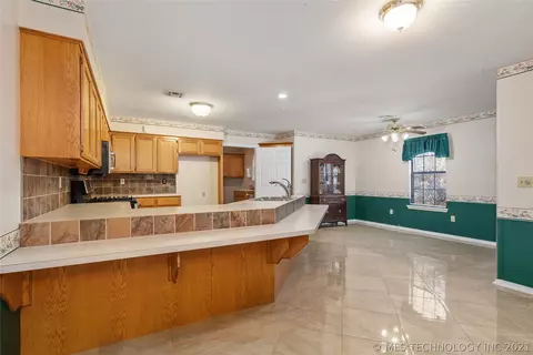 33947 Eagle Cir, Wagoner, OK 74467 photo 7