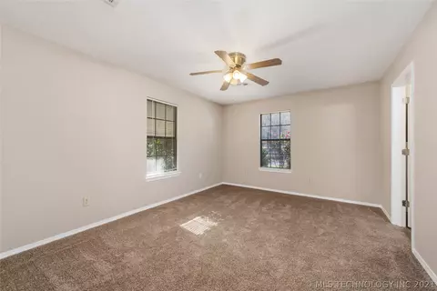 33947 Eagle Cir, Wagoner, OK 74467 photo 12