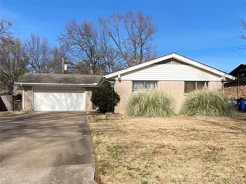 1565 E 59th St, Tulsa, OK 74105 photo 1