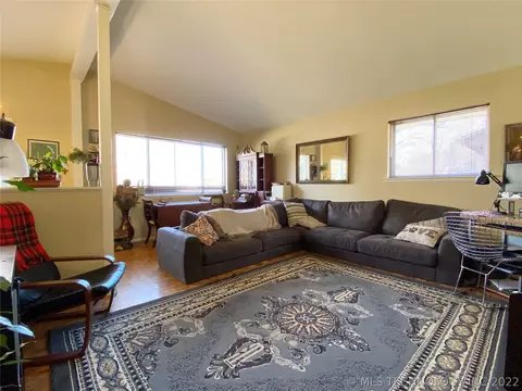 1565 E 59th St, Tulsa, OK 74105 photo 9