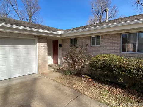 1565 E 59th St, Tulsa, OK 74105 photo 3
