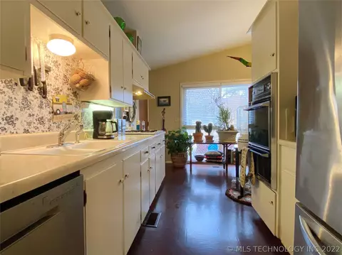 1565 E 59th St, Tulsa, OK 74105 photo 10