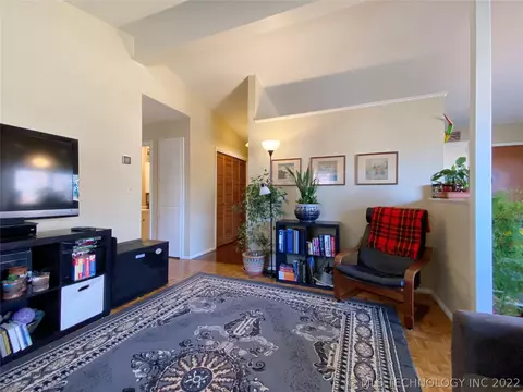 1565 E 59th St, Tulsa, OK 74105 photo 5