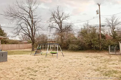 4162 E 46th Pl, Tulsa, OK 74135 photo 38