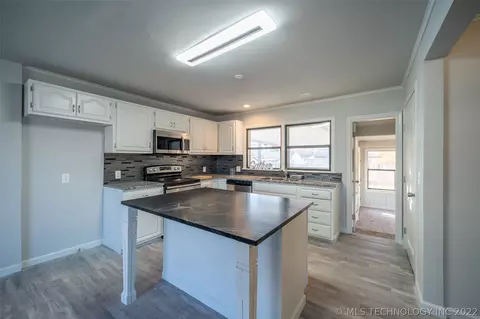 6710 E Jasper St, Tulsa, OK 74115 photo 11