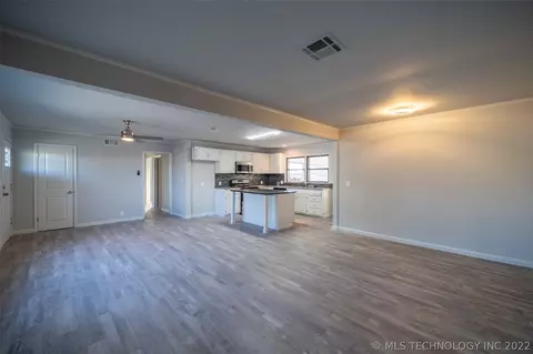 6710 E Jasper St, Tulsa, OK 74115 photo 18