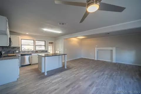 6710 E Jasper St, Tulsa, OK 74115 photo 10
