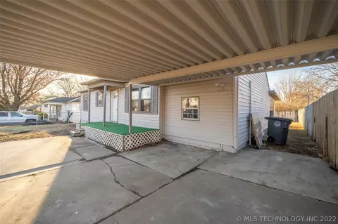 6710 E Jasper St, Tulsa, OK 74115 photo 4