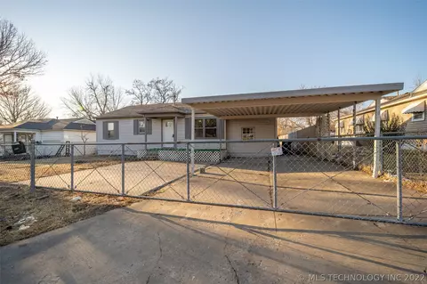 6710 E Jasper St, Tulsa, OK 74115 photo 2