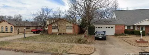 1609 E 56th St, Tulsa, OK 74105 photo 1