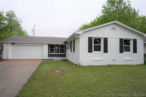 5351 E 30th Pl, Tulsa, OK 74114 photo 2